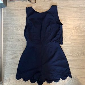 MONTEAU NAVY ROMPER WITH SCALLOPED BOTTOMS